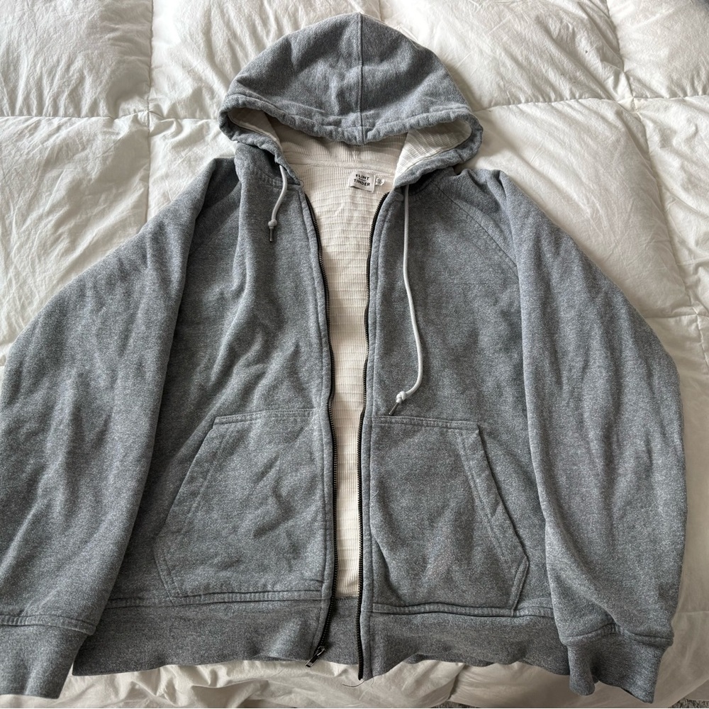 Classic Gray Men's Zip-Up Hoodie - thermal lined
